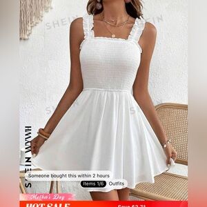 Brand new never worn!! Good for graduation or summer